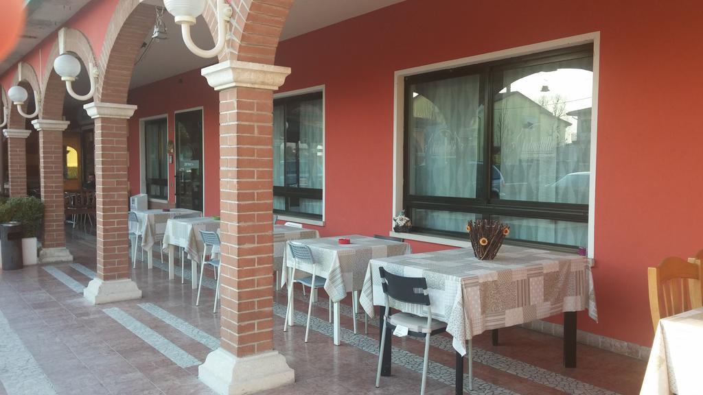 Le Colombelle Hotel Sant'Angelo  Exterior photo